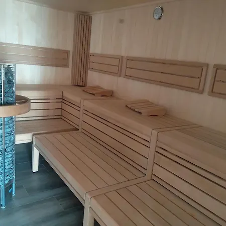 Lifestyle Cube House 4 *