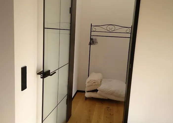 Lifestyle Cube House 4 *