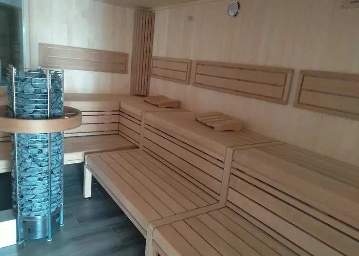Lifestyle Cube House 4 *